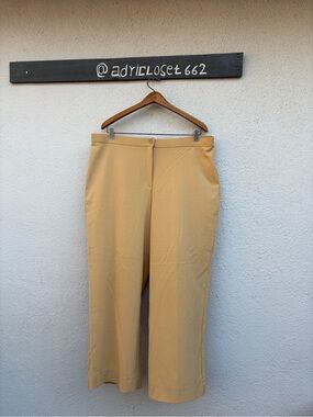 Jaclyn Smith Collection. Women’s Wide-Leg Pants in Light Mustard  Size 16
